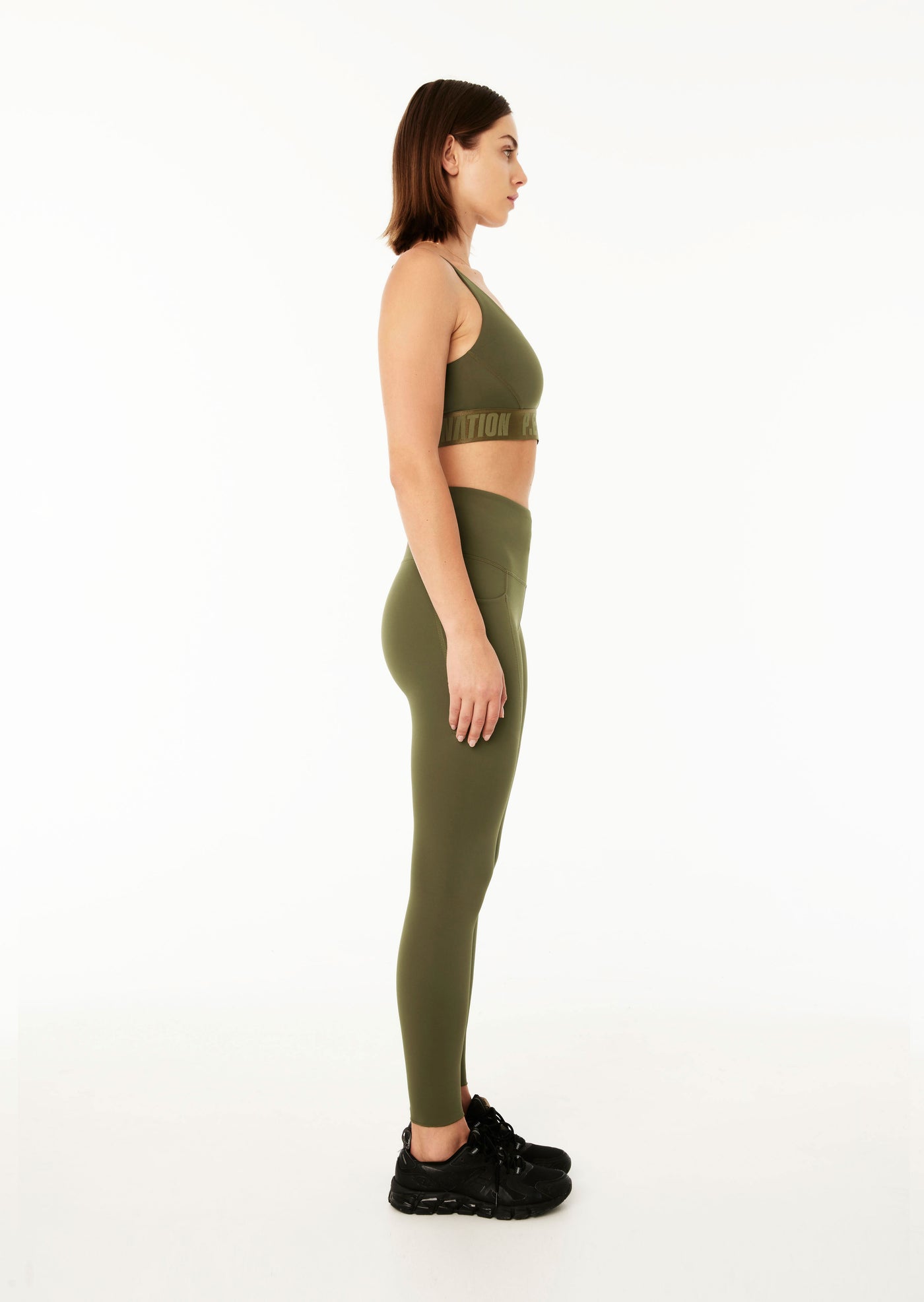 RECALIBRATE 7/8 LEGGING IN KHAKI