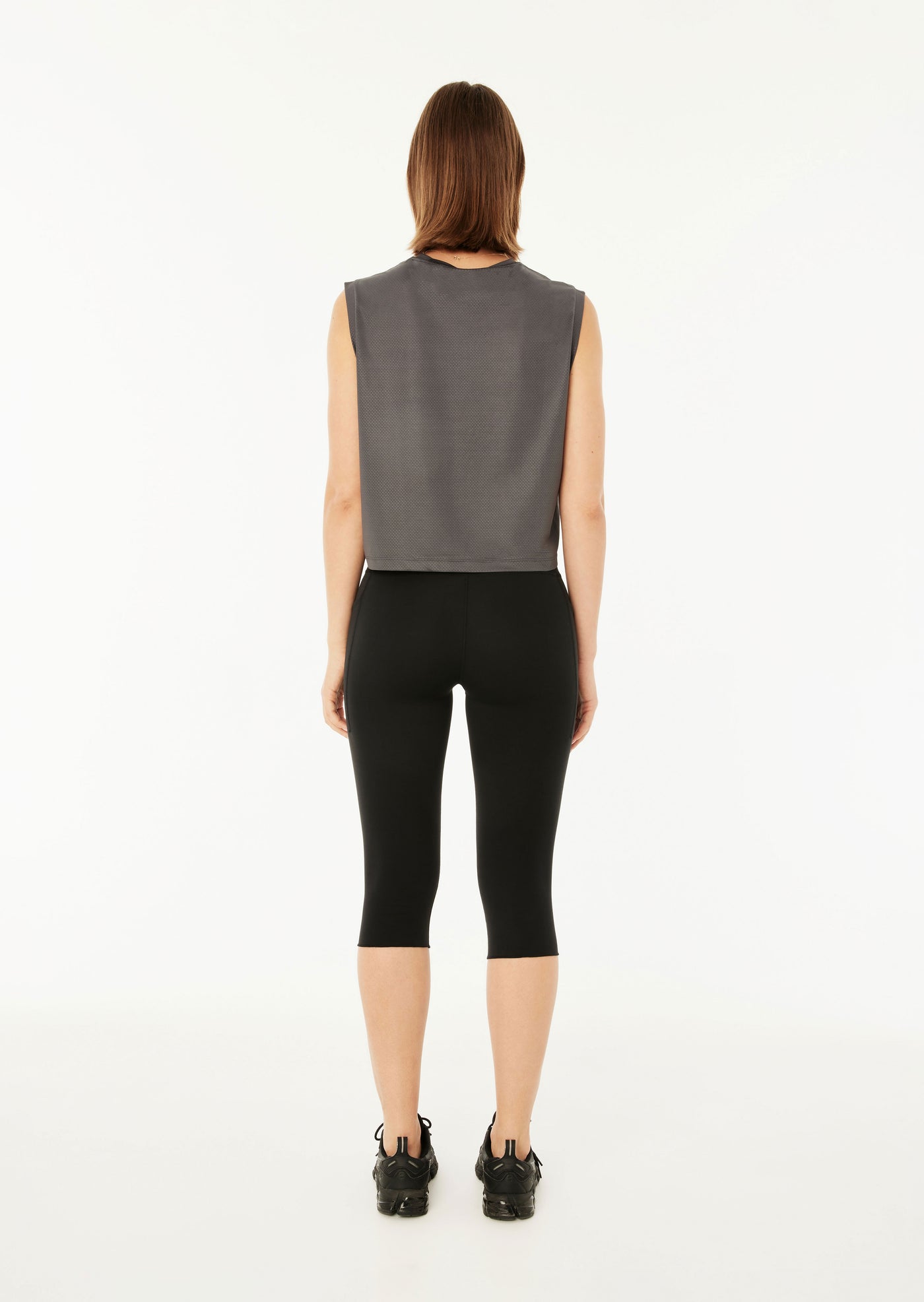 ARROWHEAD AIR FORM CROPPED TANK IN DARK SHADOW