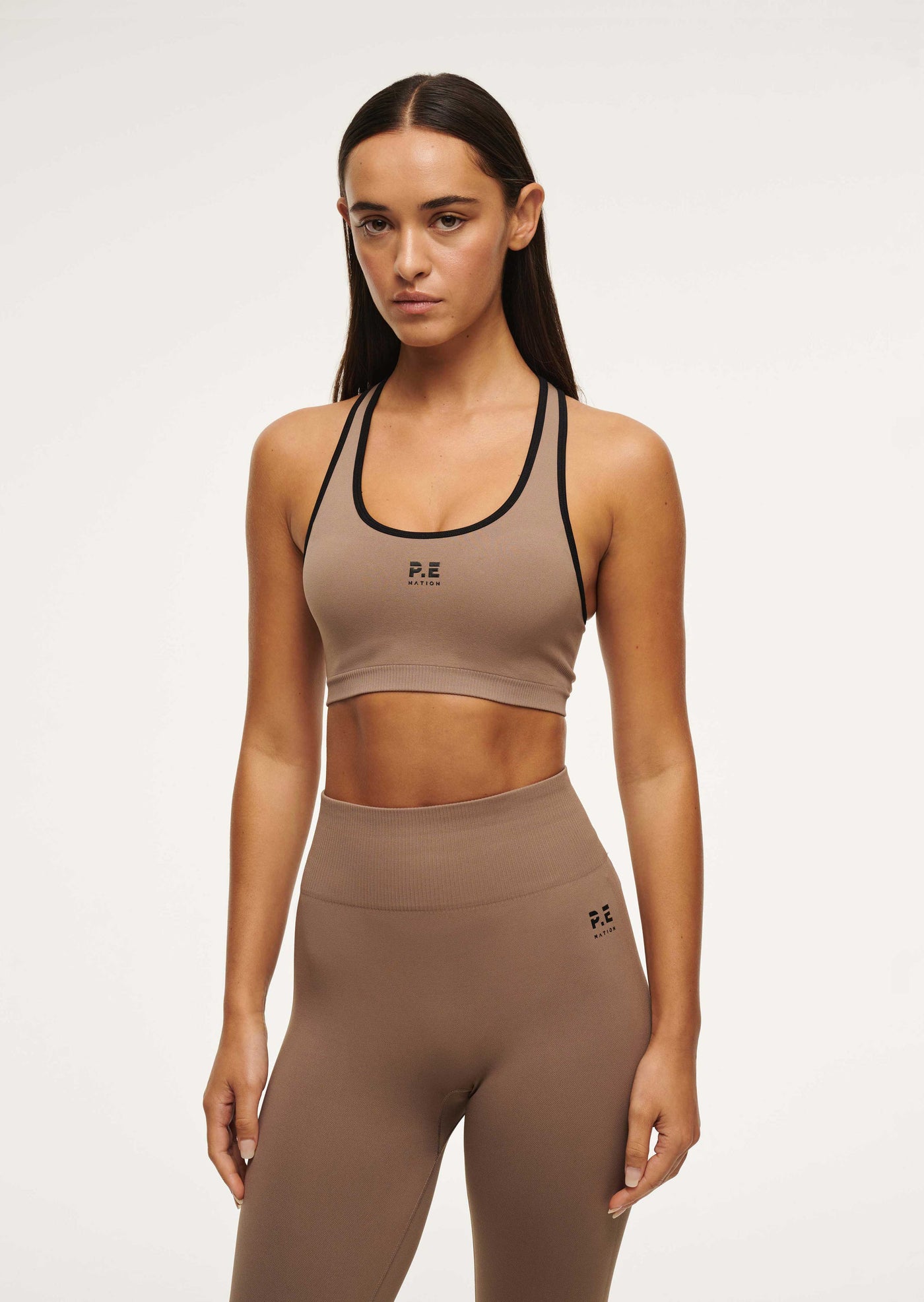 RESTORE SEAMLESS SPORTS BRA IN FOSSIL