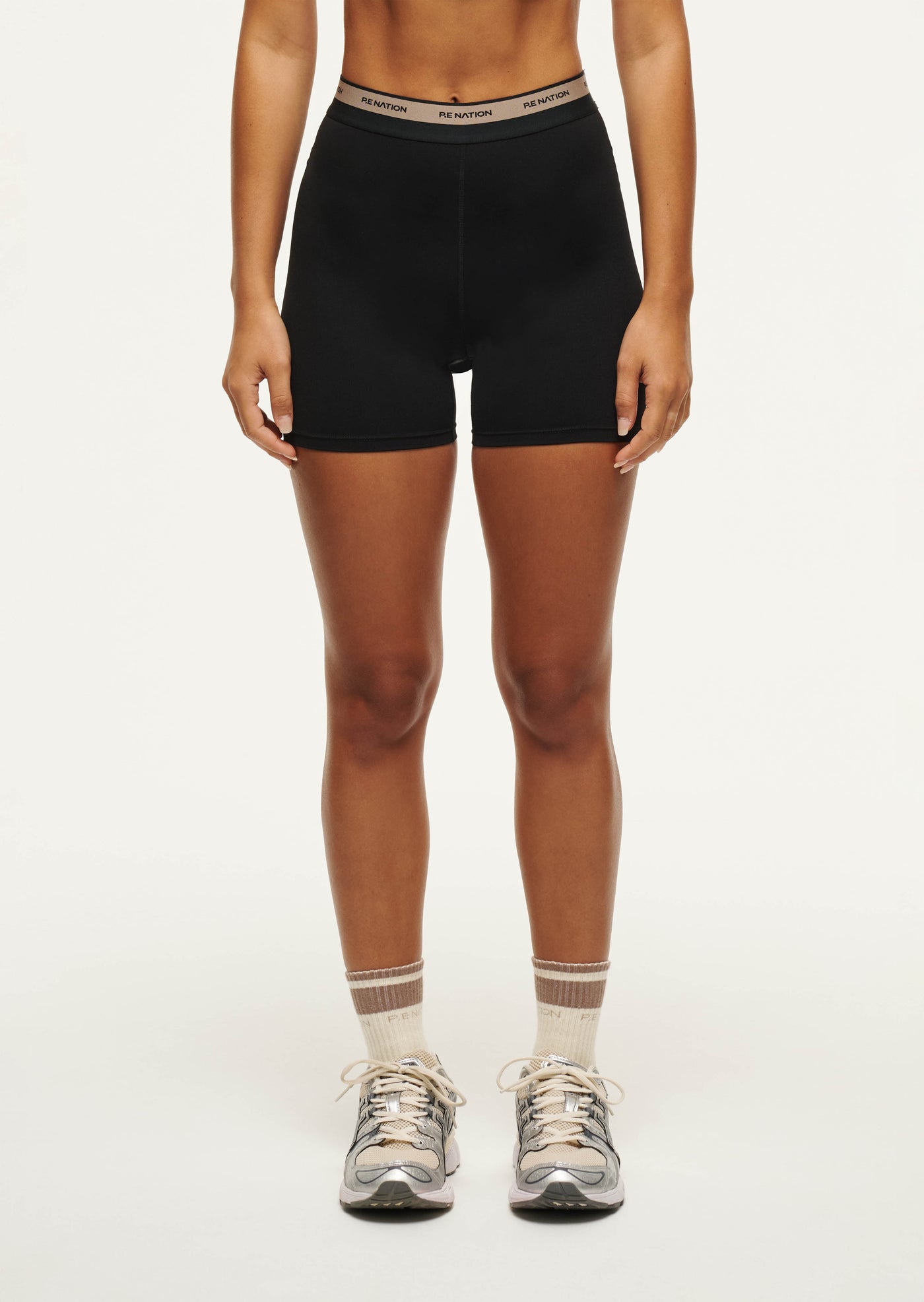 AVANT 5" BIKE SHORT IN BLACK