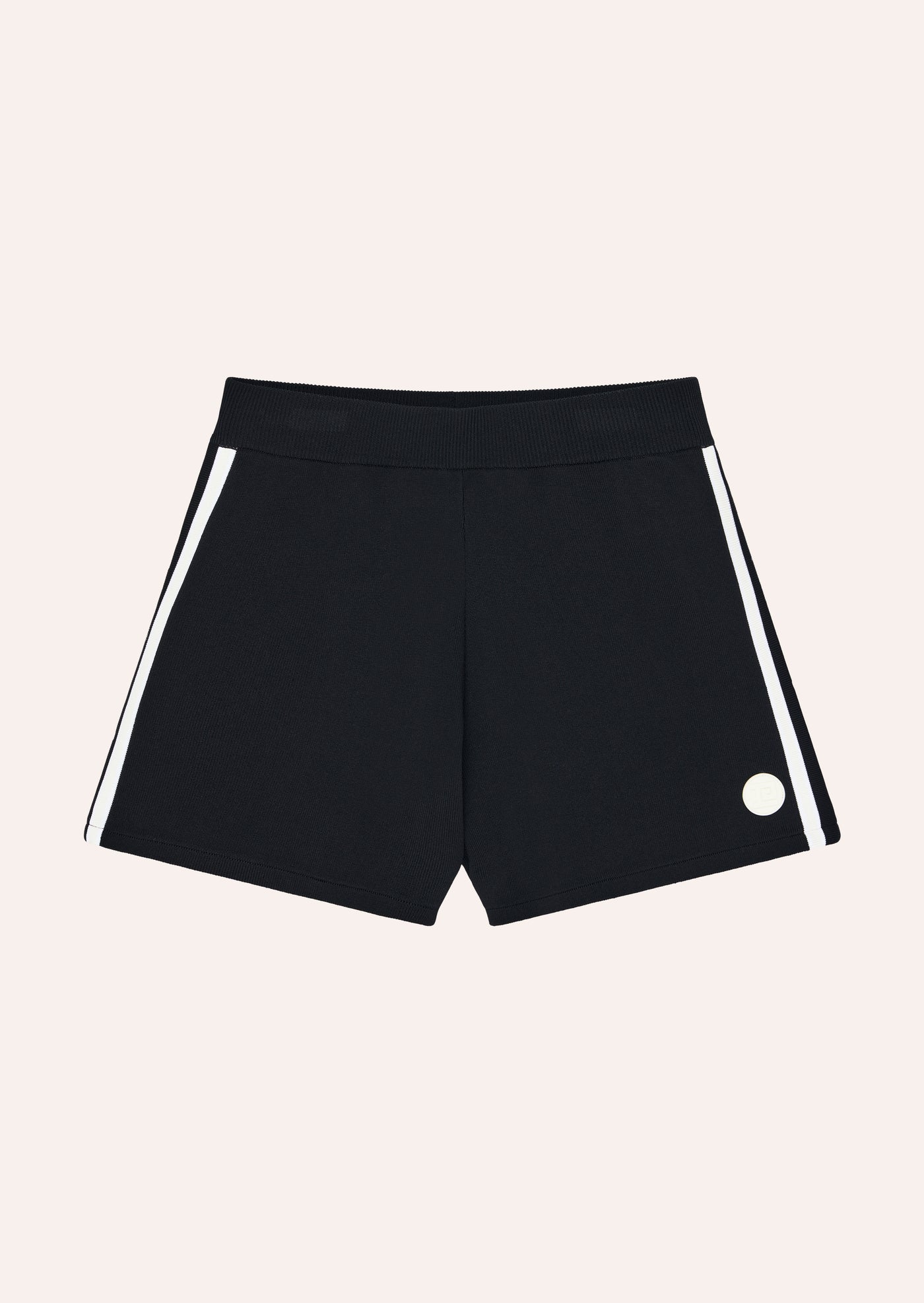 RETREAT SHORT IN BLACK