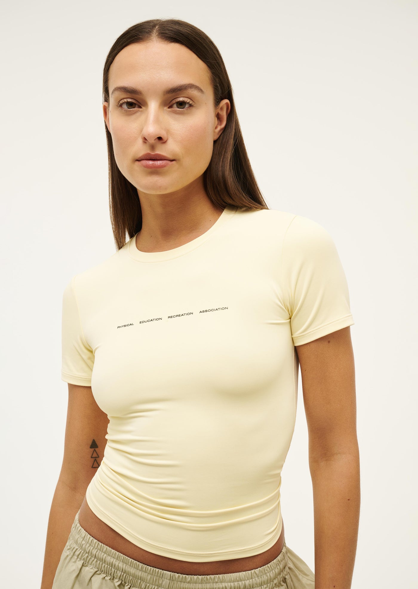 FOUNDATION SHORT SLEEVE TEE IN BUTTER