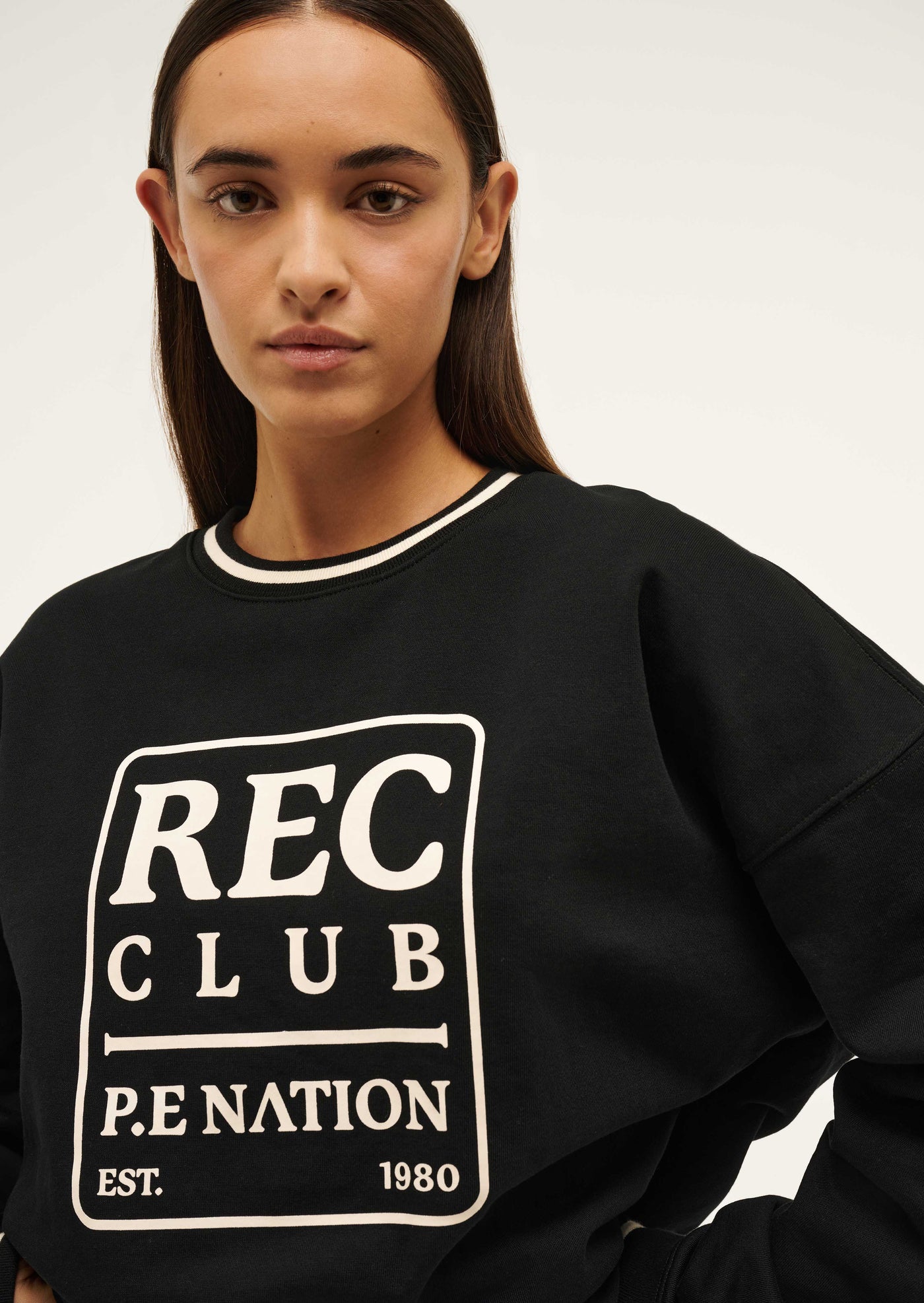 ICON SWEAT IN BLACK