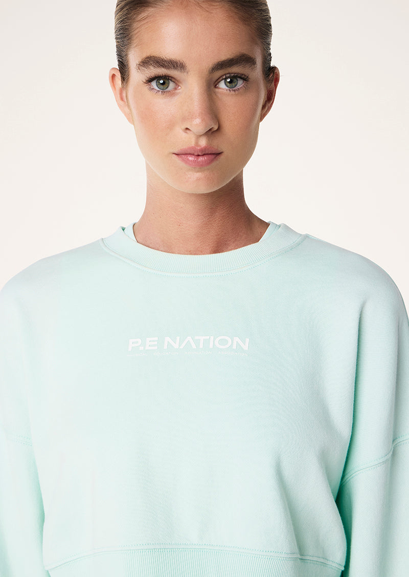 NAMEDROP CROPPED SWEAT IN HINT OF MINT