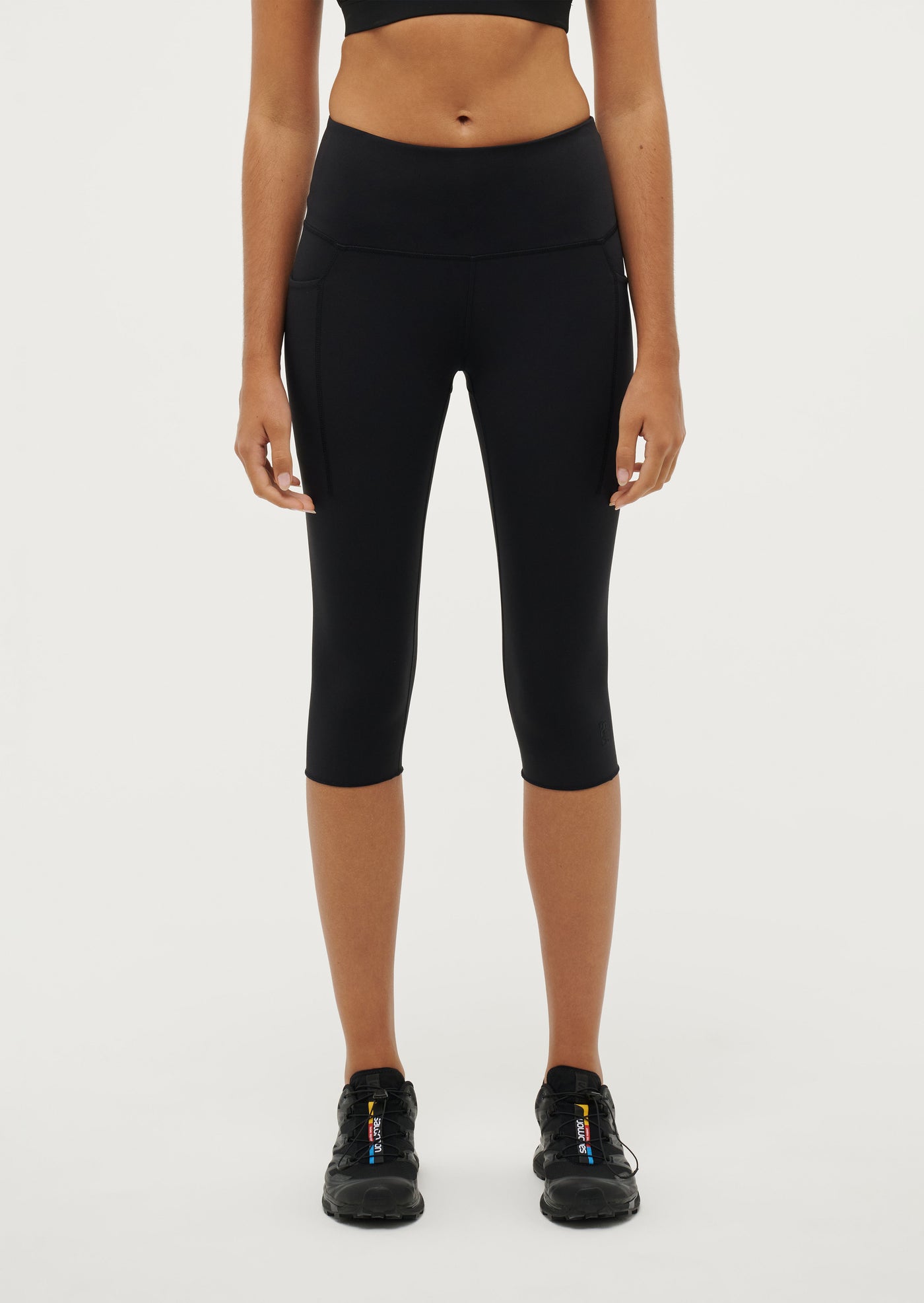 RECALIBRATE 3/4 LEGGING IN BLACK