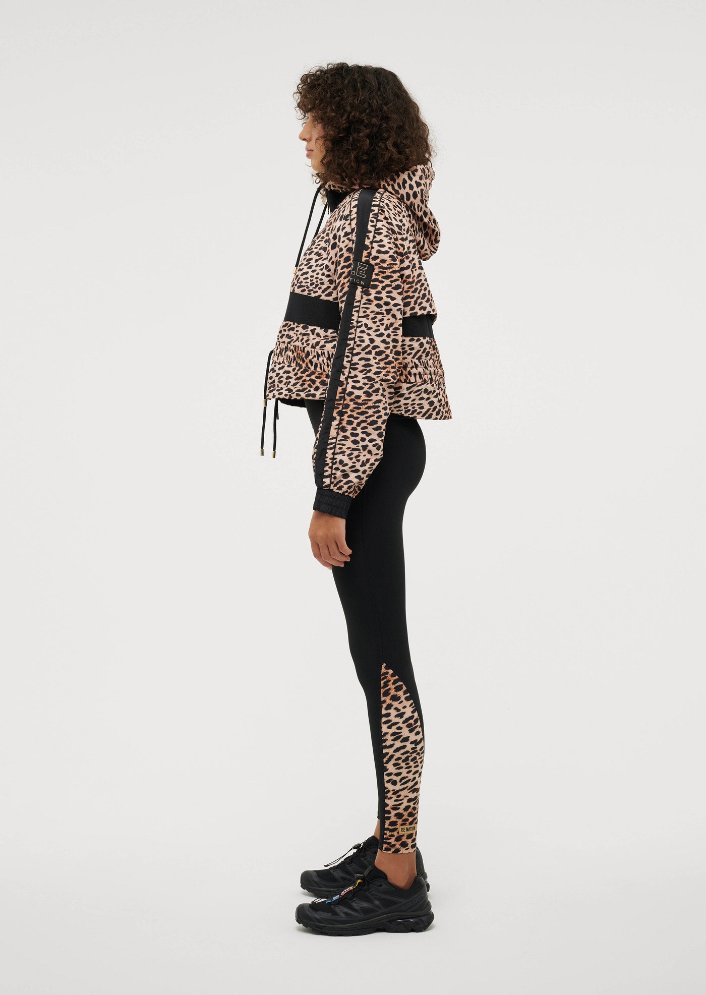 CROPPED MAN DOWN JACKET IN CHEETAH PRINT