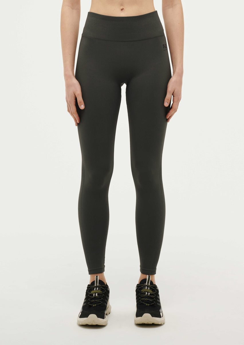 Restore Seamless Legging | Gunmetal | P.E Nation