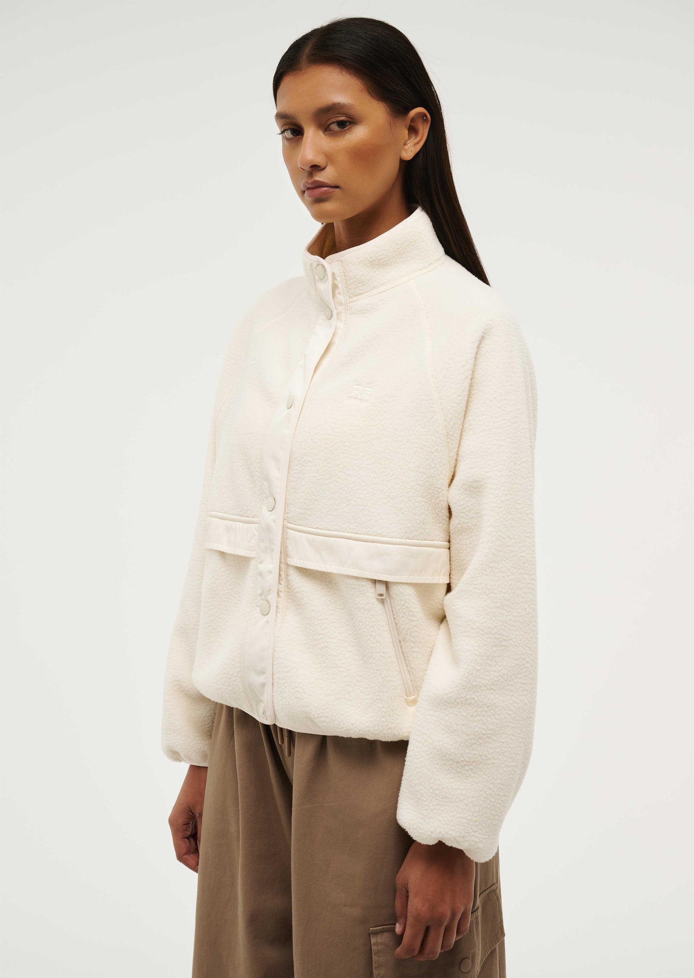 TECHNIQUE JACKET IN WHISPER WHITE