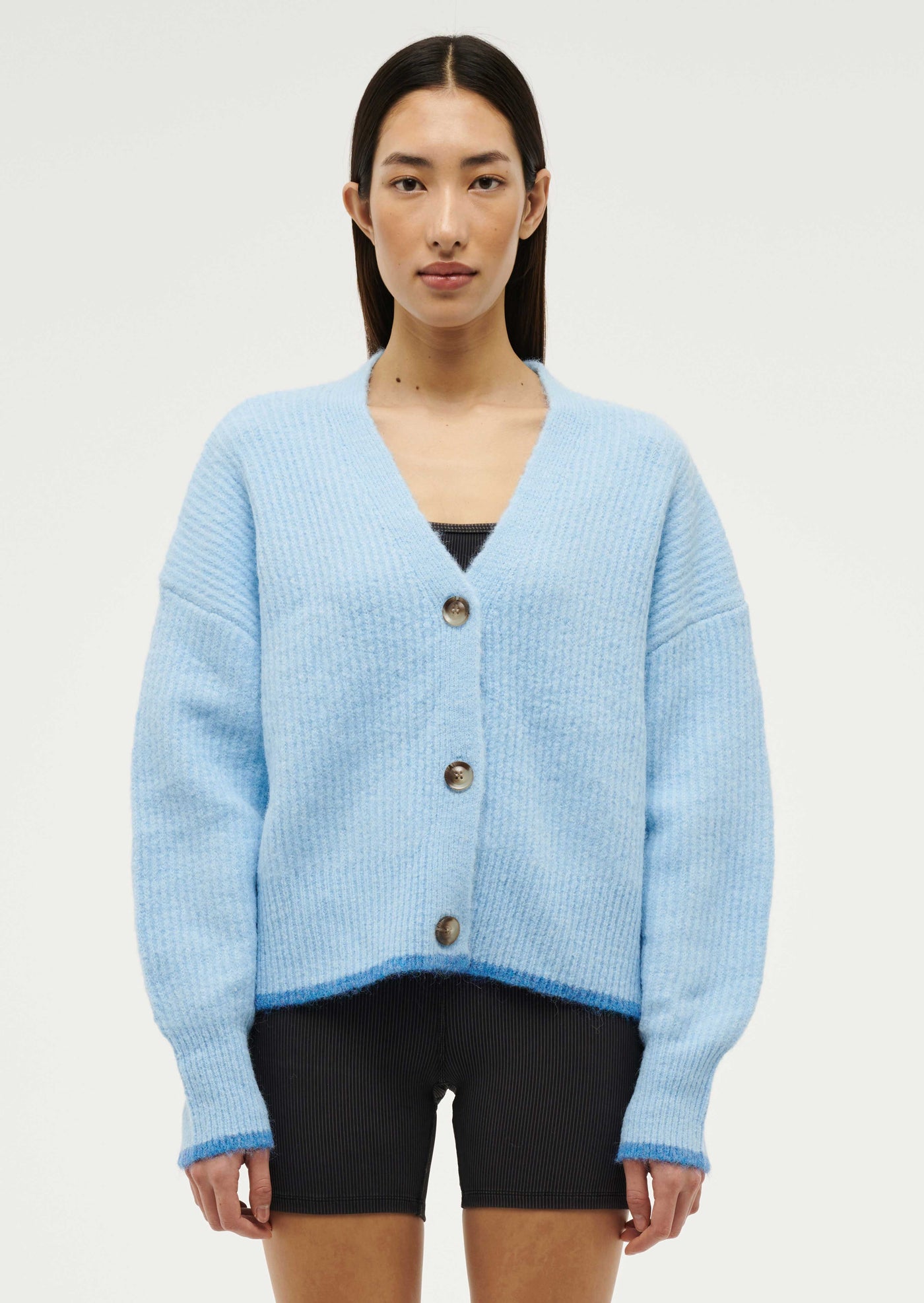 ILLUMINATE KNIT IN SKY BLUE