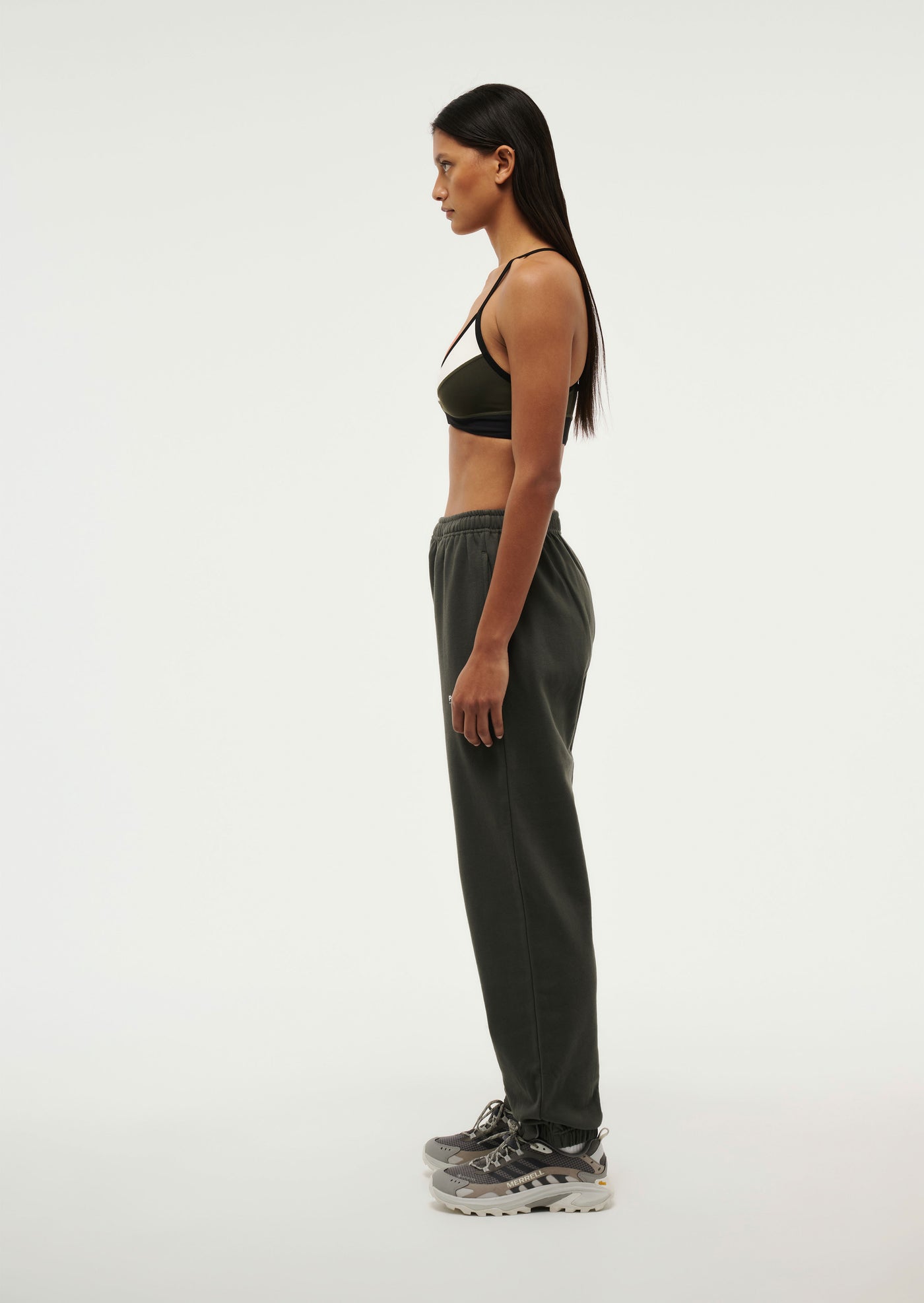 OVERLAND 2 SPORTS BRA IN FOREST NIGHT