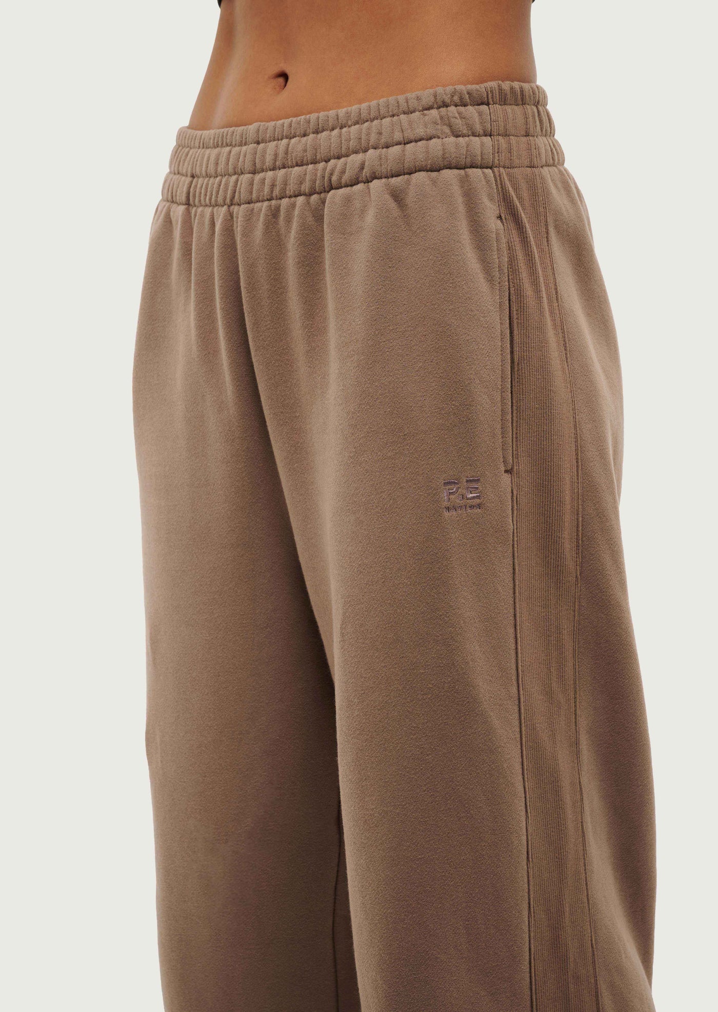 ADVENTURE TRACK PANT IN TAUPE