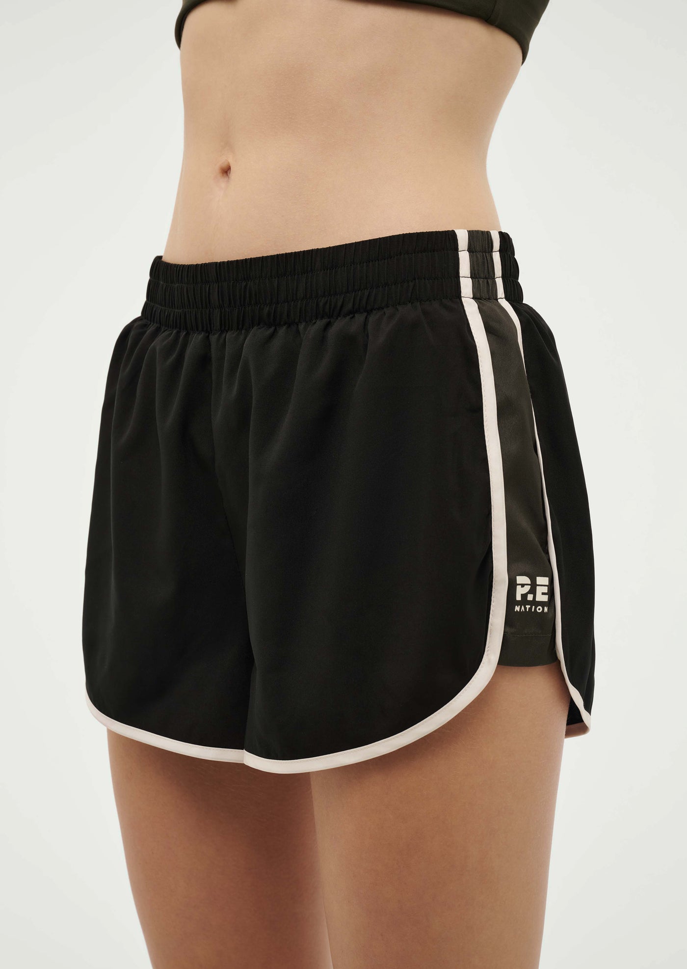 PRESET SHORT IN BLACK