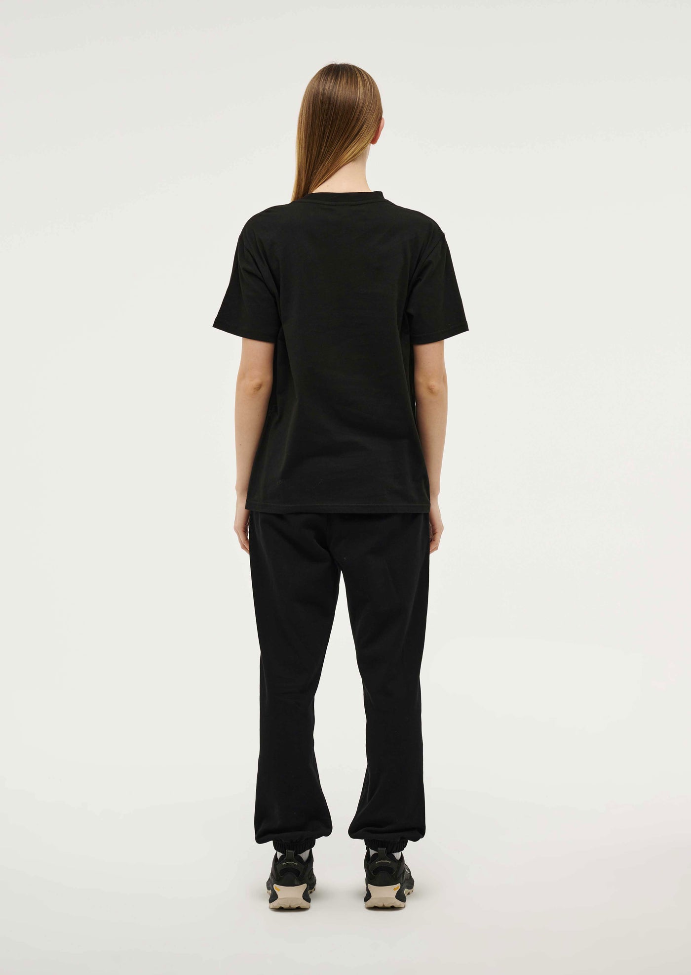 AERO SHORT SLEEVE TEE IN BLACK