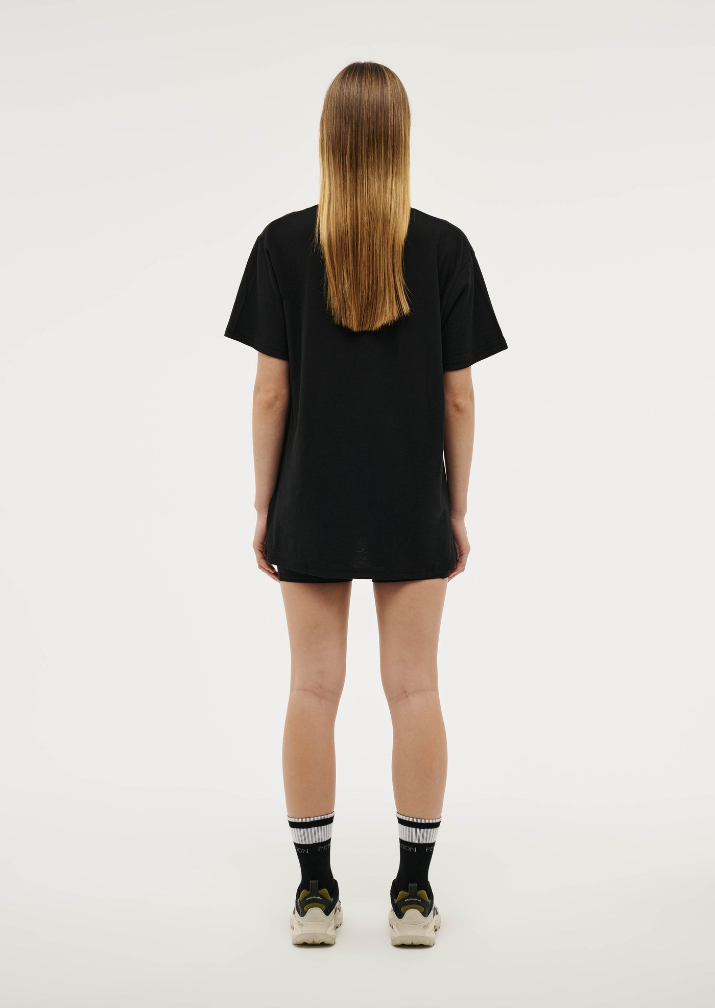 HEADS UP TEE IN BLACK