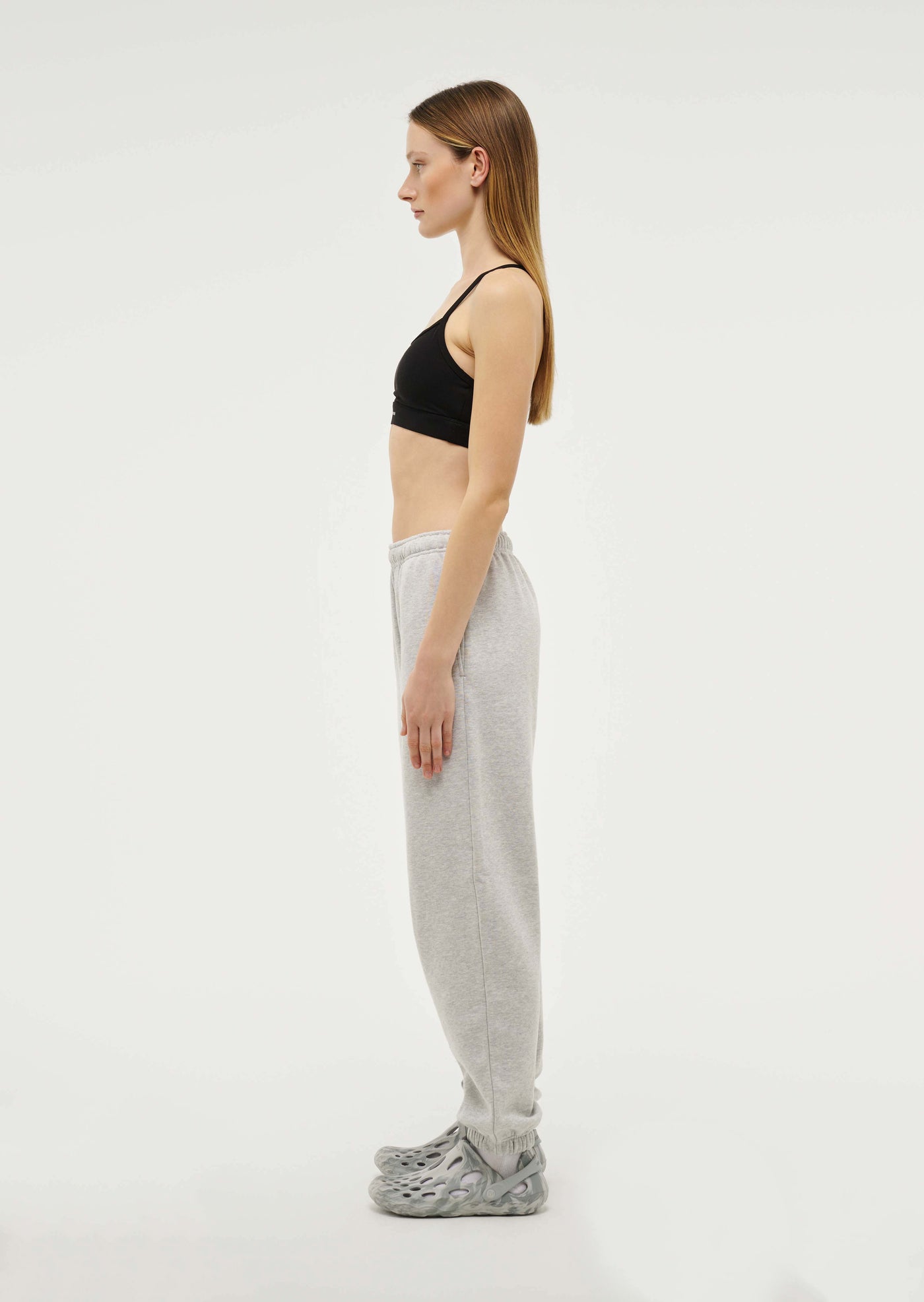 PHYSICAL TRACKPANT IN GREY MARLE