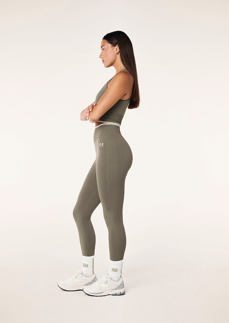 RESTORE SEAMLESS LEGGING IN KHAKI