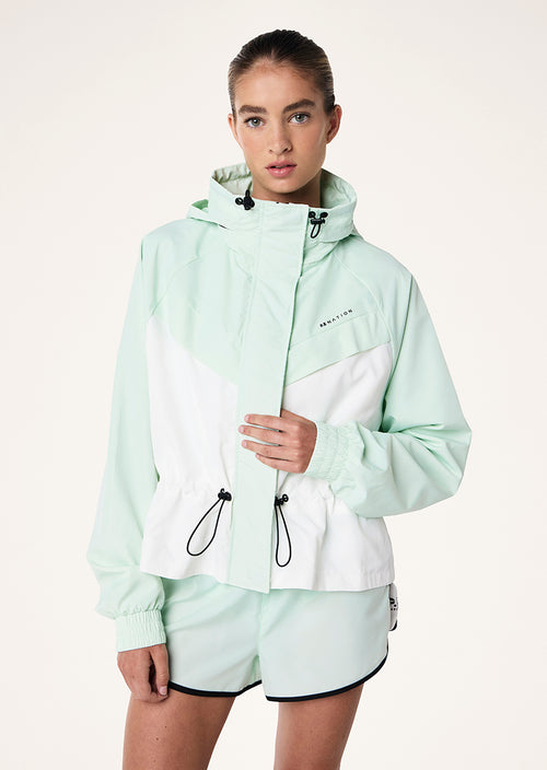 SHELTER JACKET IN HINT OF MINT