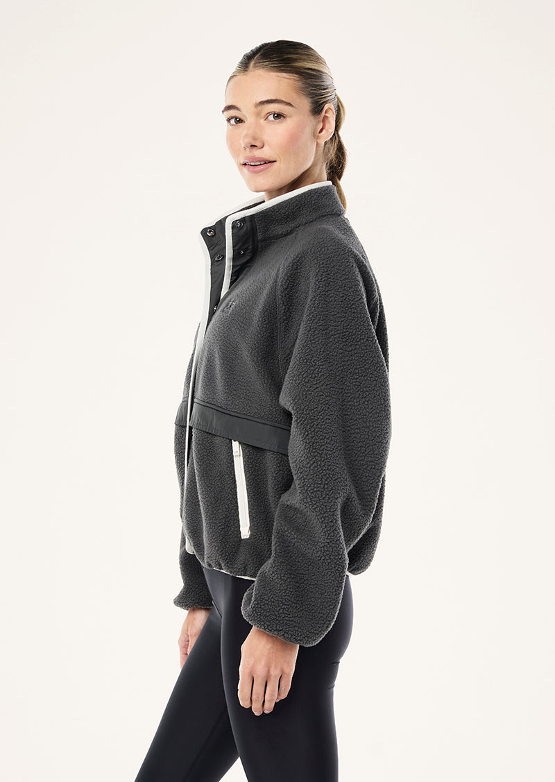 TECHNIQUE JACKET IN CAVIAR