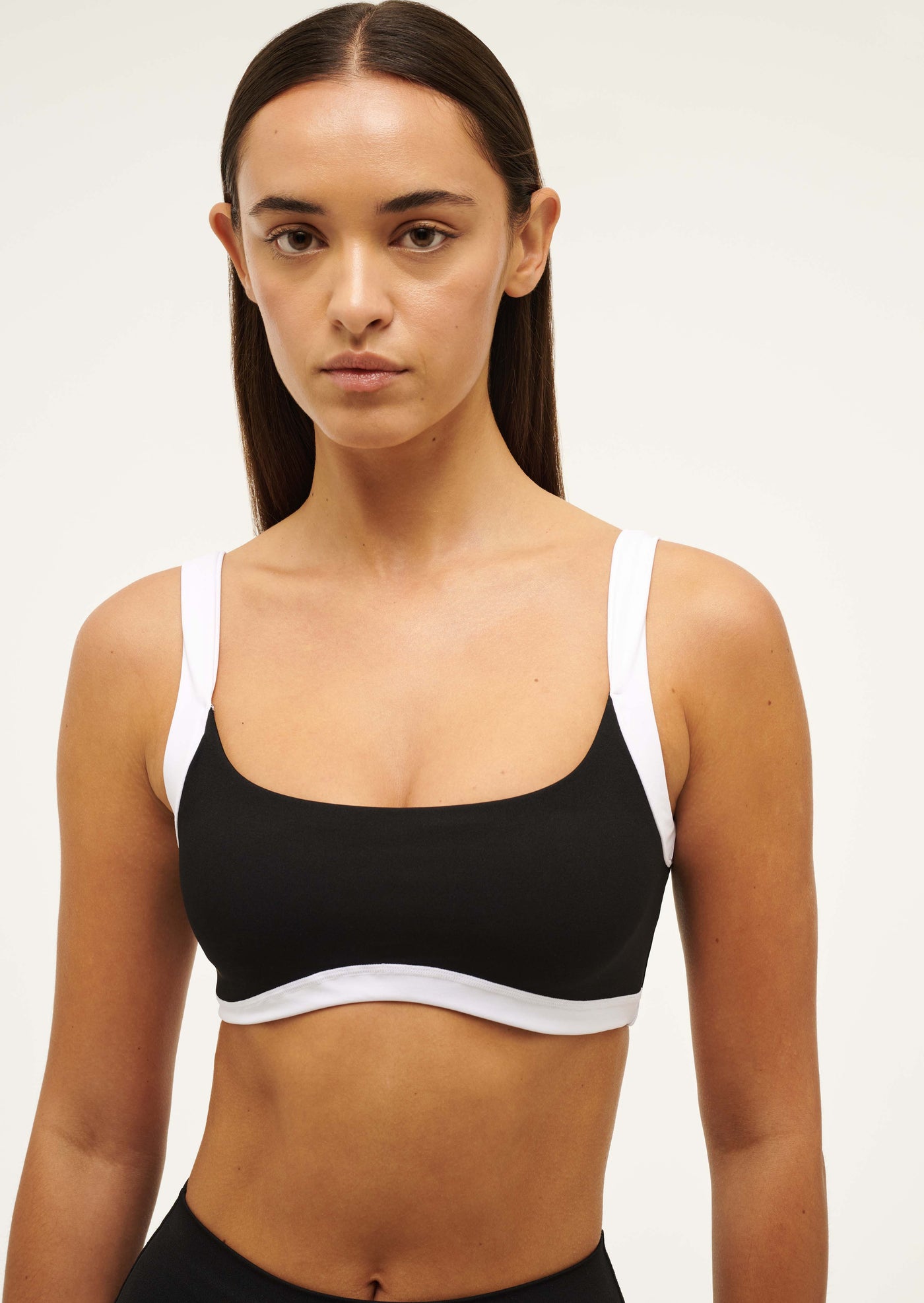 VIVID SPORTS BRA IN BLACK